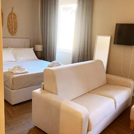 Semesterbostad Gatto Bianco *